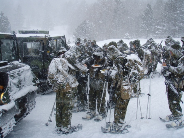 Сняг уби 28 в Афганистан