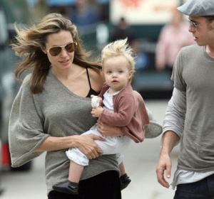 Анджелина Джоли отново бременна с близнаци
