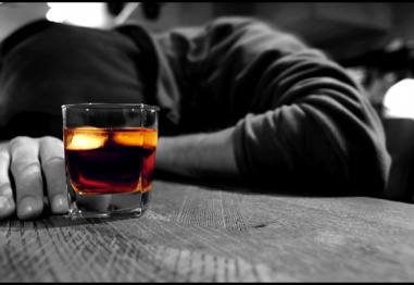С колко процента алкохолът скъсява живота