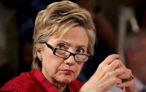 Клинтън пристигна в София