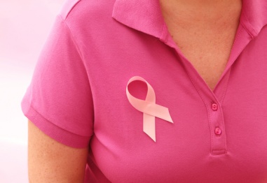Родените от възрастни майки по-често заболяват от рак на гърдата