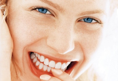 Какво причинява чувствителност на зъбите