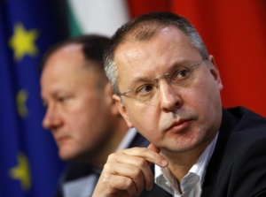 Станишев: Първанов няма позата на президент
