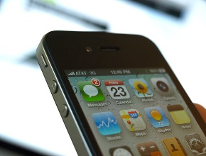Приложенията за iOS ще искат разрешение за достъп до телефонния указател