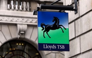 Британската „Лойдс” лишава от бонуси директори