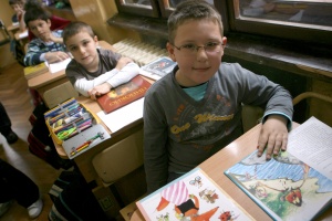 Третокласниците учат по цял ден от есента