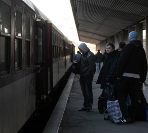 БДЖ спира 19 пътнически влака