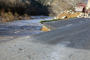 Изграждат дига между Е-79 и Струма