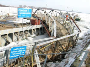 Ледове смачкаха пристанището в Силистра