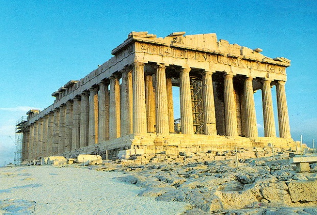 Гърция дава Акропола под наем
