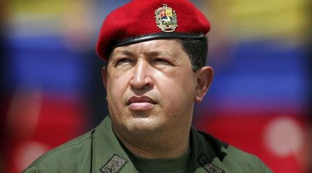 Оперират Уго Чавес отново