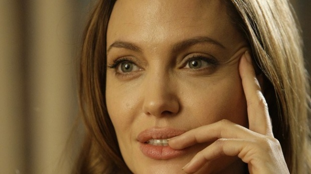 Едва 12 сърби гледаха в Белград филма на Джоли за Босна