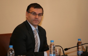 Парламентът реши: Печалбите на държавните фирми при Дянков