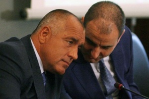 Цветанов  ще уволнява заради невърнатите бонуси