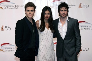 Нина Добрев се прибира в България