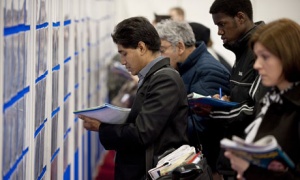 Рекорден брой безработни британци от 17 г.