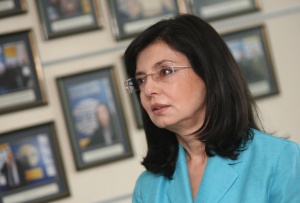 Кунева сменя Доган на изборите 2013 г.