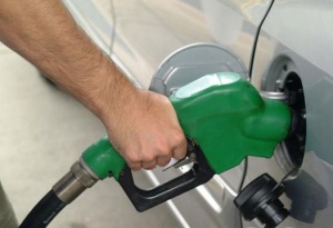 „Лукойл“ диктува цените на горивата в България