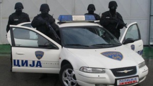 Младеж откри безразборна стрелба в Скопие