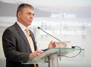 Игнатов: Няма да забраня Азис, той е герой за децата!