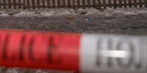 Задържаха учителка, пускала порно на ученици