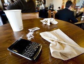 Потребителите в САЩ губят масово телефоните си в кафенета