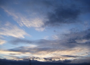 Днес разкъсана облачност с температури до 18°