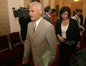 БСП ще свалят ГЕРБ за „национално предателство“