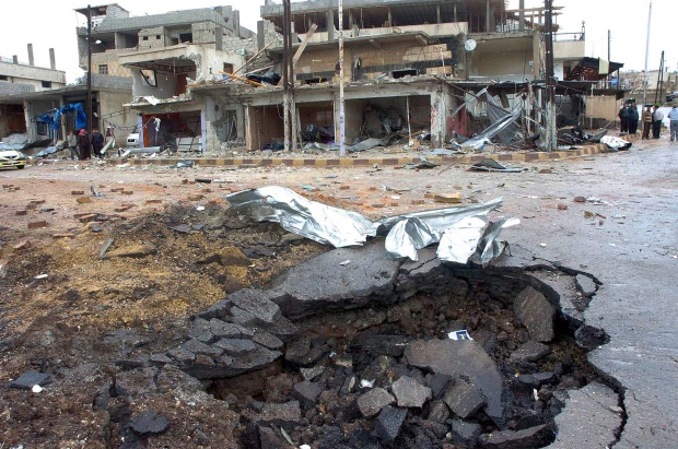 Асад разгроми Хомс, обстрелва Растан и критикува Запада