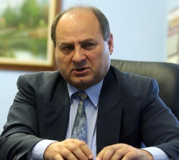 Проверяват 50 000 кредитни милионери