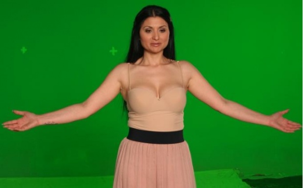 Софи Маринова снима клипа към Love Unlimited