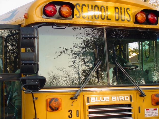 36 деца пострадаха при автобусна катастрофа в Канада