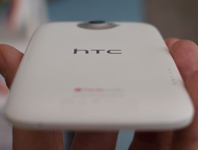 Потребителите искат тънки телефони, а не големи батерии, твърди HTC