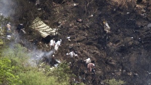 118 загинаха в самолетна катастрофа край Исламабад