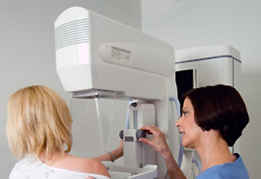 Безплатни профилактични мамографски прегледи за рак на гърдата