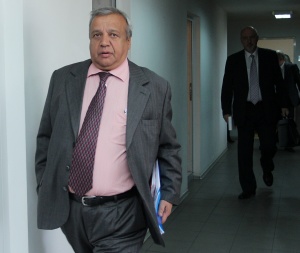 Прокуратурата разследва Захариев за източване на държавния резерв