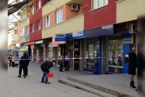 200 000 лв. са задигнатите пари от банката в Студентски град