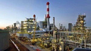 Експлозия избухна в петролна рафинерия в Румъния