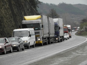 Катастрофа блокира главния път край Благоевград