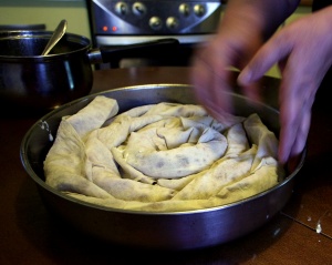 20-метрова баница за ромския празник във Видин