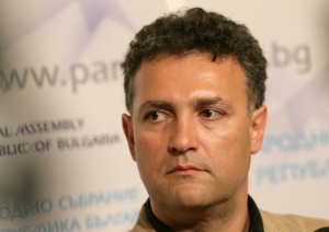 Николов: Месечното отчитане ще намали цената на топлото