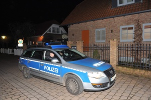 Полицаи спасиха отчаян мъж от ненаситна дама в Мюнхен