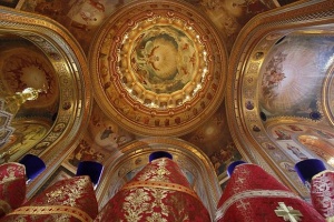 Русия посрещна Възкресение в 30 000 храма