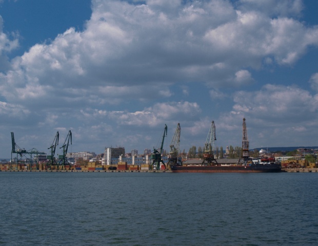 Китайци искат Пристанище „Варна" на концесия