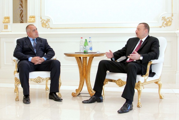 Азербайджан обеща газ първо на България от ЕС