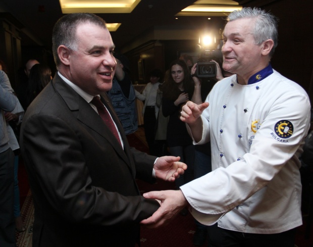 Яйца по 30 ст. и агнешко по 16 лв. за Великден