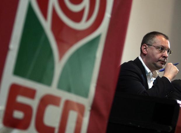 Станишев осигурява работа на младите в България и Европа