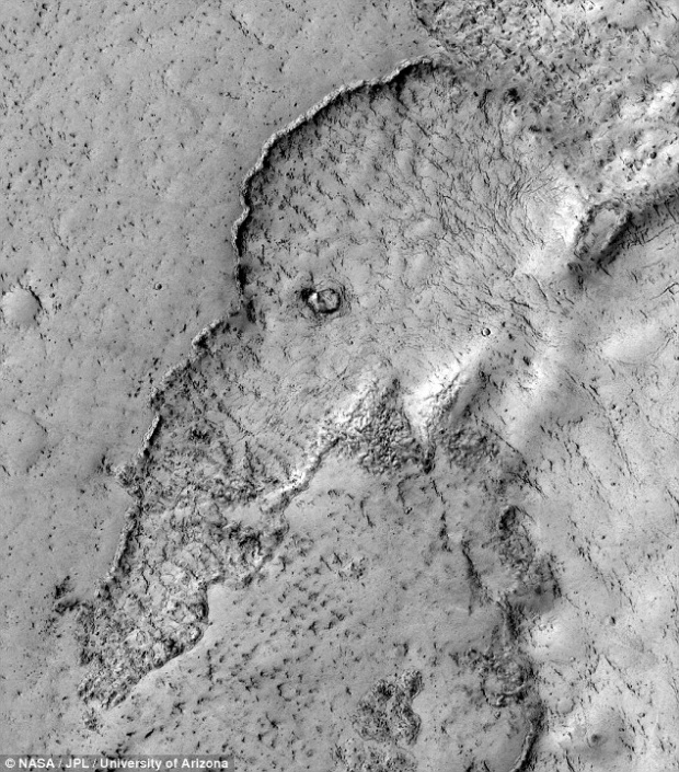 Откриха „слон“ на повърхността на Марс