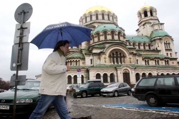 Облачност и дъжд на Великден
