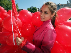 Младежите от БСП кърпят бюджета на Дянков с последните си „жълти стотинки"